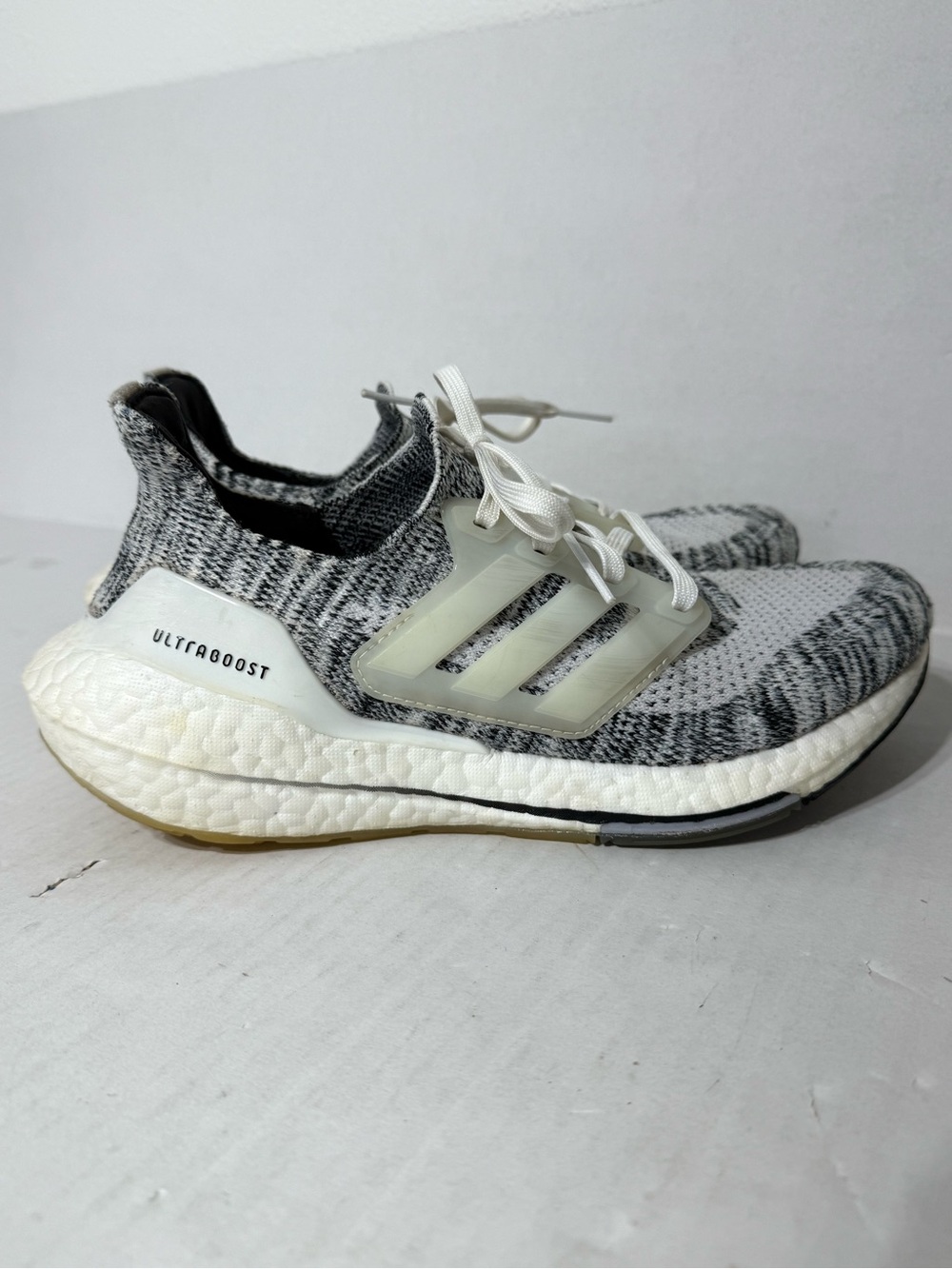 Adidas UltraBoost 21 Oreo Women's 8.5 White Black Running Shoes (GV7712)